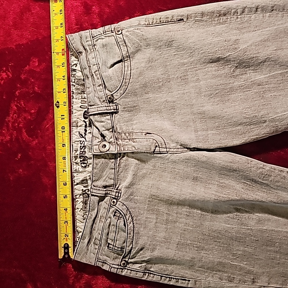 Woman's Guess Jeans, size 32, gray - Picture 7 of 11